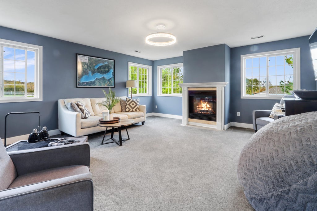 55 Stark St 12, Williams Bay