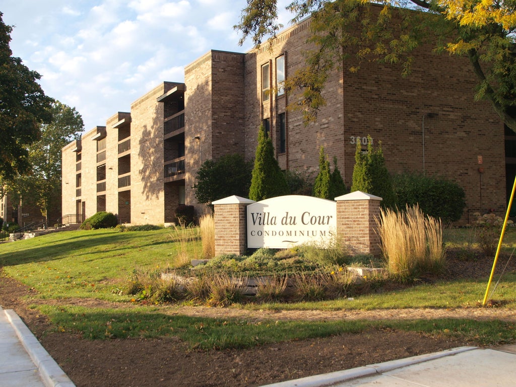 9002 W Lisbon Ave 208, Milwaukee