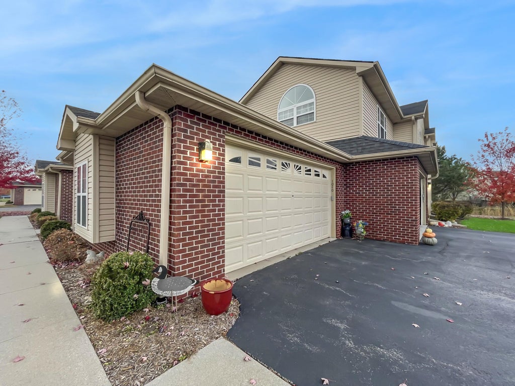1040 Covington Dr 1040, Sheboygan Falls