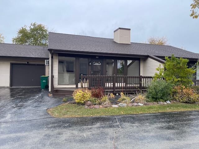 208 E Drexel Ave, Oak Creek