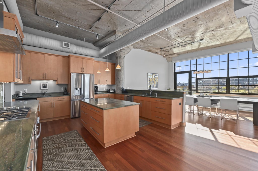 311 E Erie 318, Milwaukee