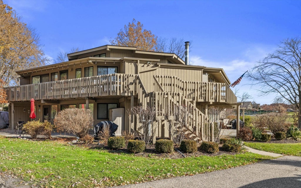 701 Country Club E, Fontana