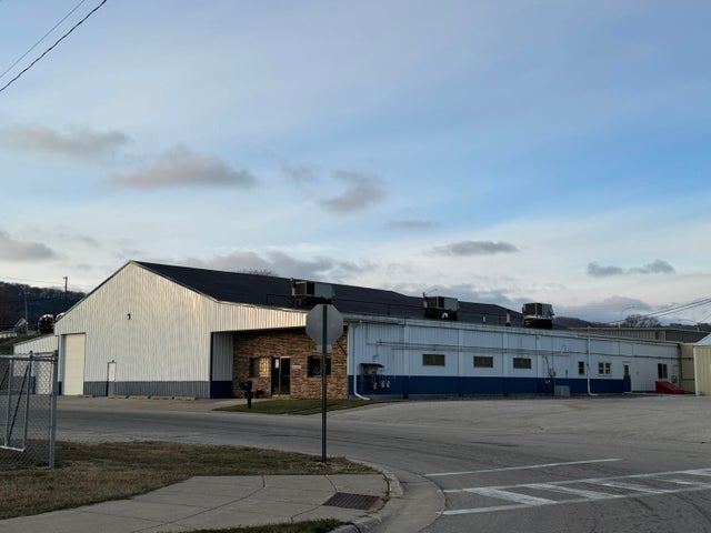 190 Main, La Crescent