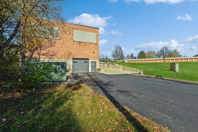 1200 La Salle, Lake Geneva