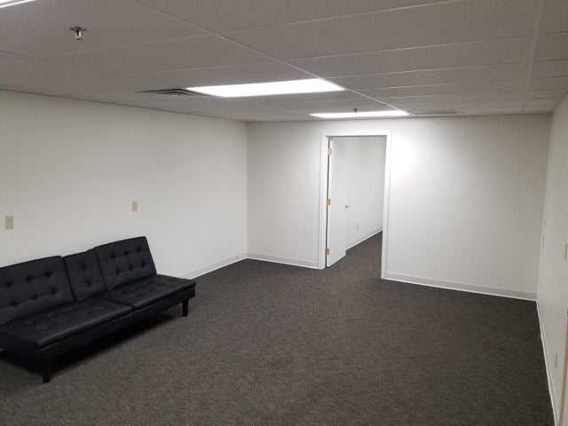 15850 W Bluemound 40, Brookfield