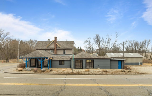 W6098 Highway 12, La Grange