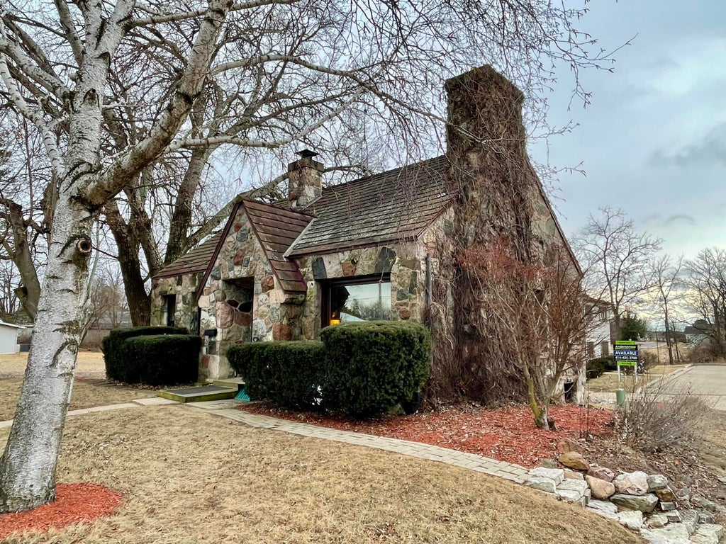 803 E Milwaukee St, Whitewater