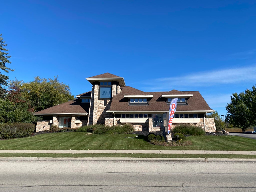 1550 W Mequon Rd, Mequon