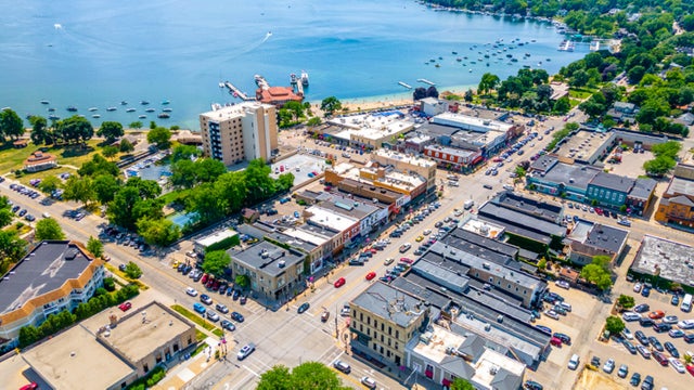 Confidential, Lake Geneva