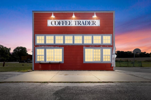 30 S Pike Lake, Hartford