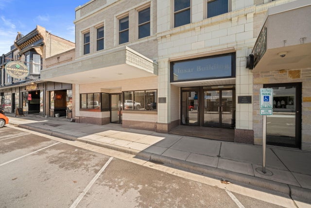 141 N Main Suite 201, West Bend