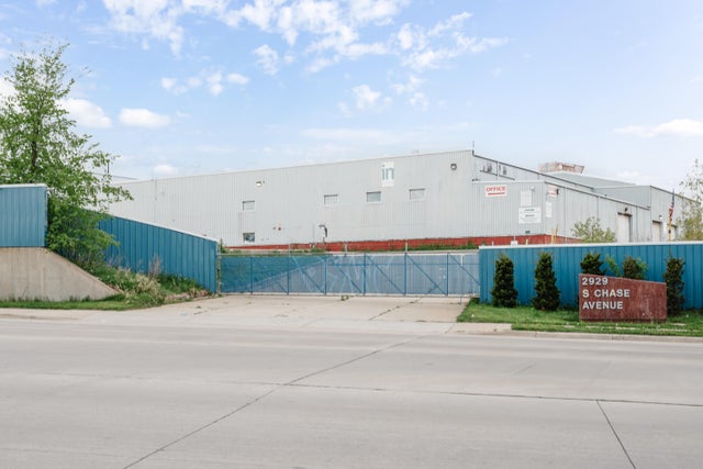 2929 S Chase, Milwaukee
