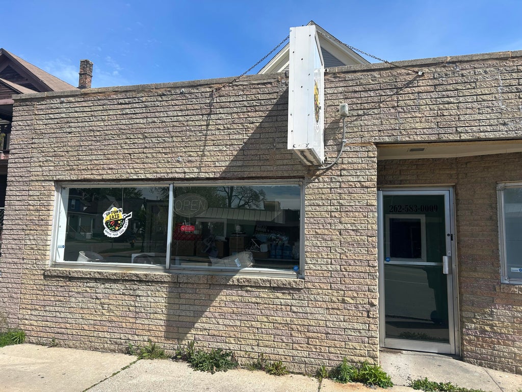 1642 Washington Ave, Racine