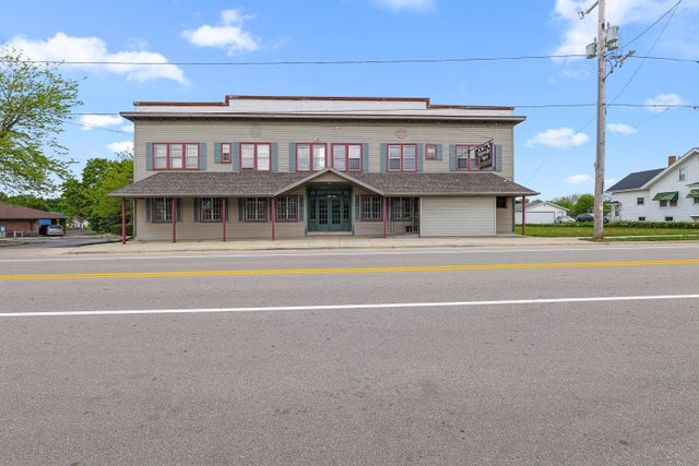 1302 Main, St Cloud