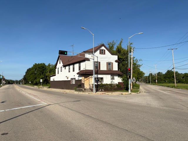 20712 W Main, Lannon