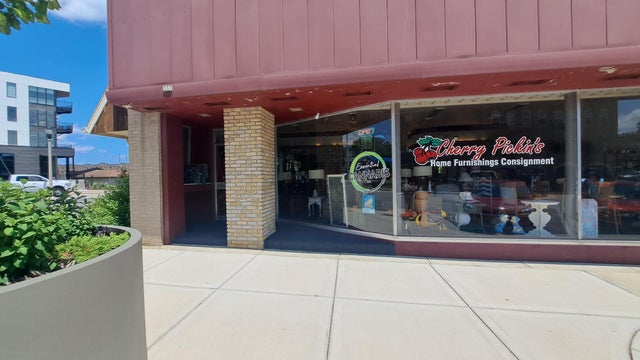 337 N Main Front, West Bend