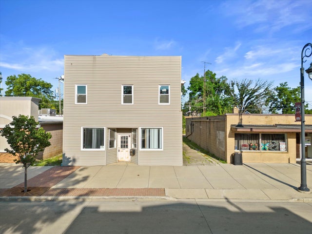 1030 Main, Union Grove