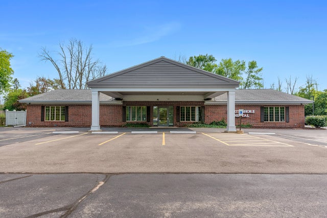 2505 W Mequon, Mequon