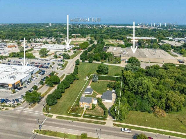 5810 N Green Bay 5812, Glendale