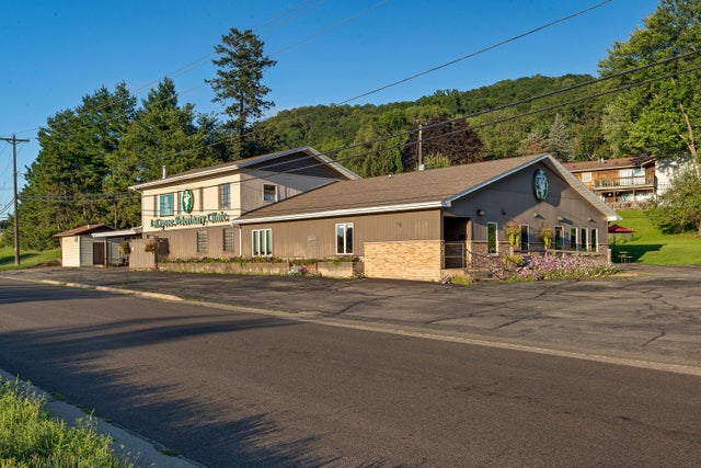 2128-2130 State Road 16, La Crosse