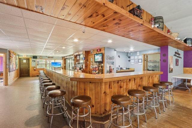 N4889 County Road D, Pella