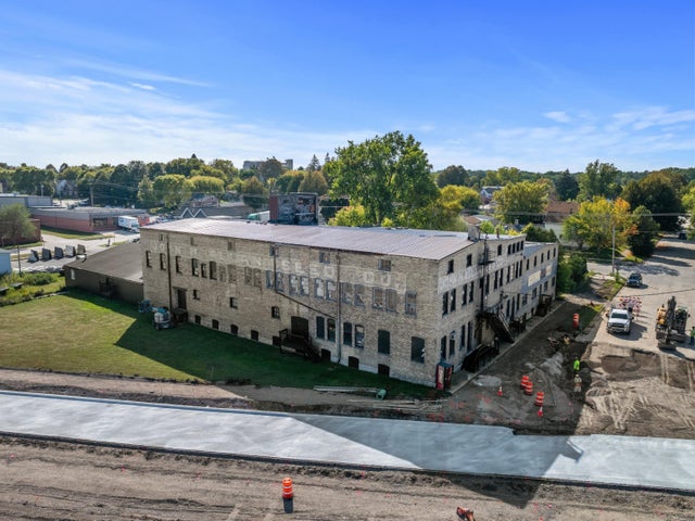 1223 New York, Sheboygan