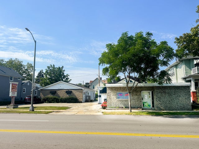 1318 N Main 1324, Racine