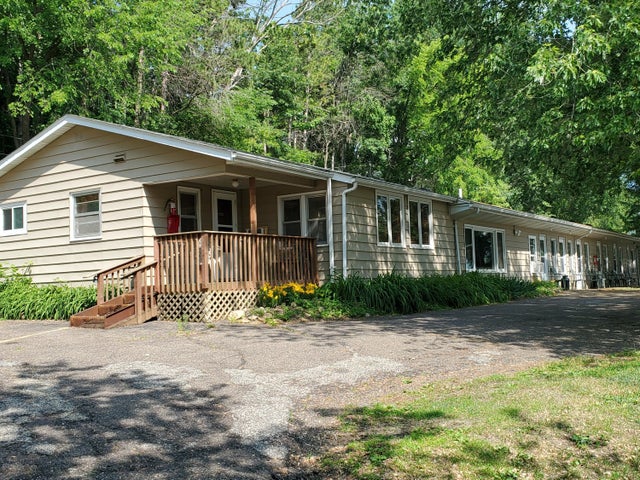 S1638 State Road 35, Alma