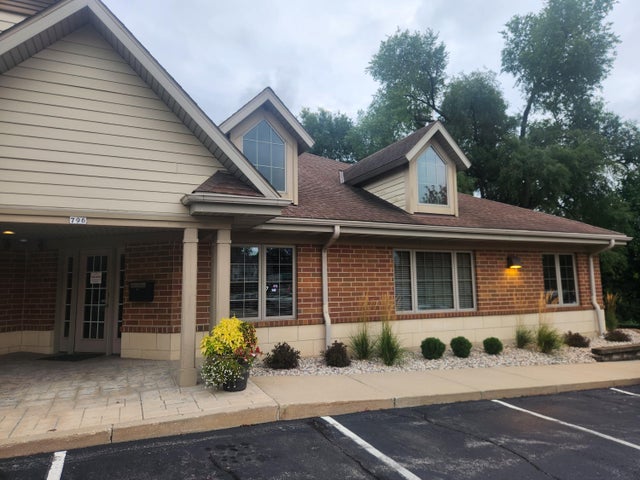 796 Milwaukee, Burlington