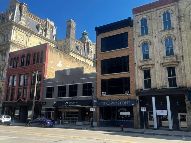 530 N Water, Milwaukee