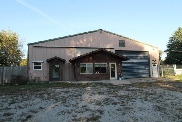 N8517 Tamarack, La Grange