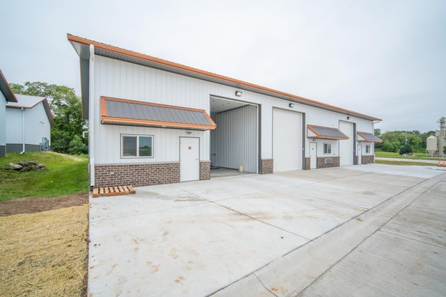 3439 County Highway D 9, Barton