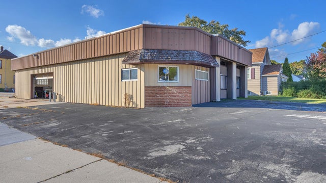 2928 Lakeshore, Sheboygan