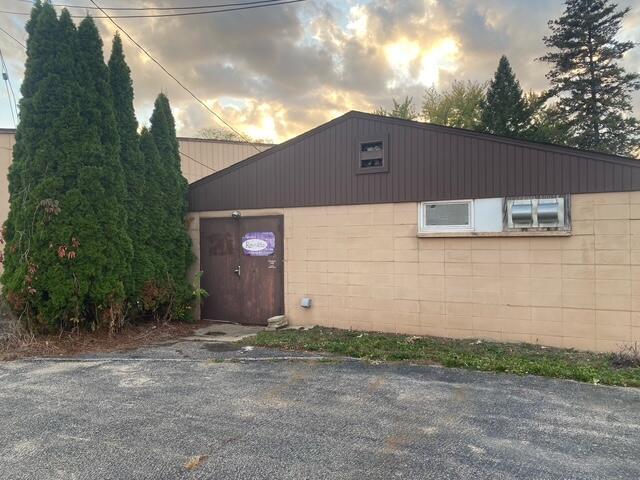 38 E Rockwell Ave, Fort Atkinson