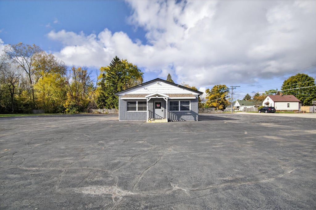 4418 Douglas Ave, Caledonia