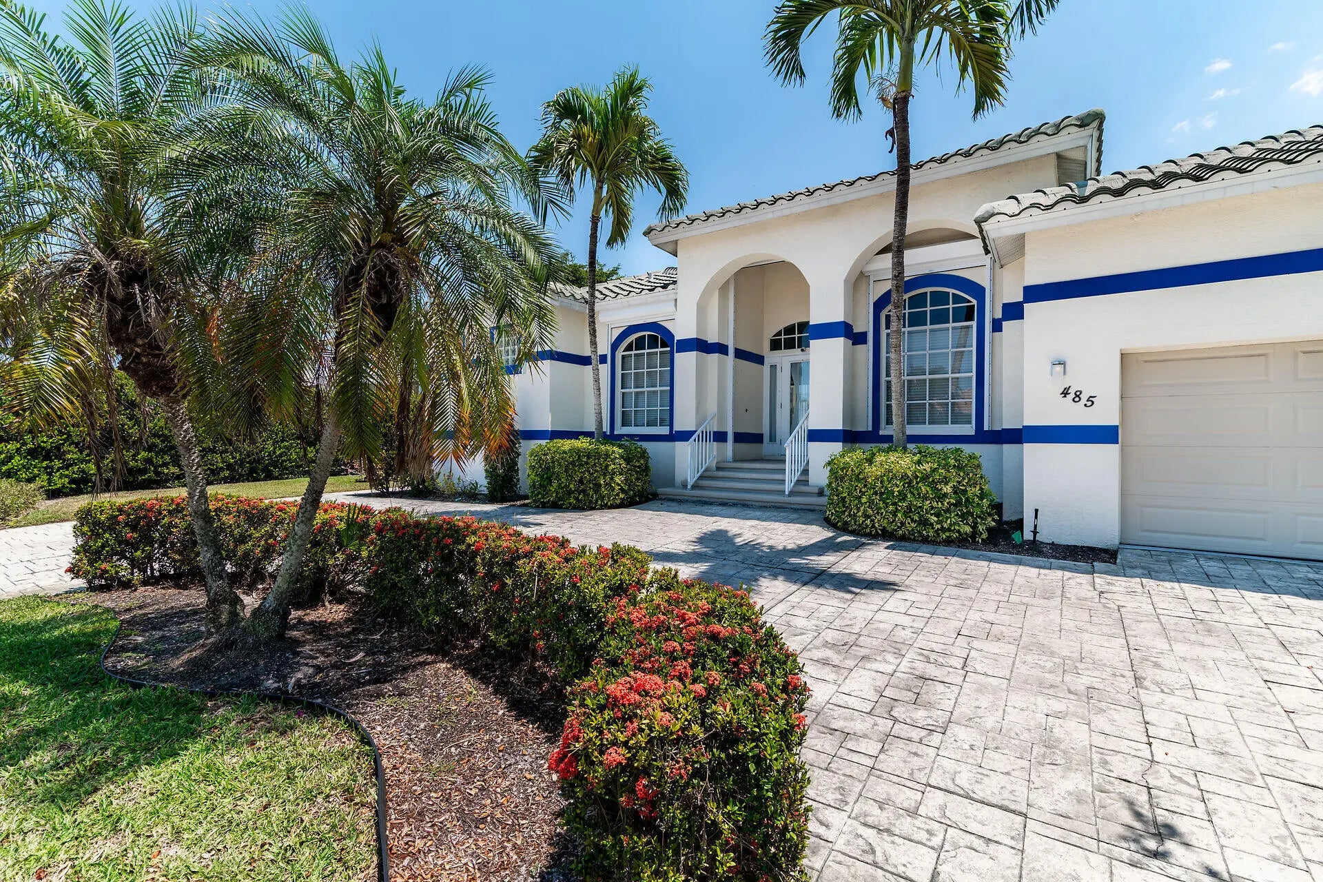 Photo of Listing #2251075