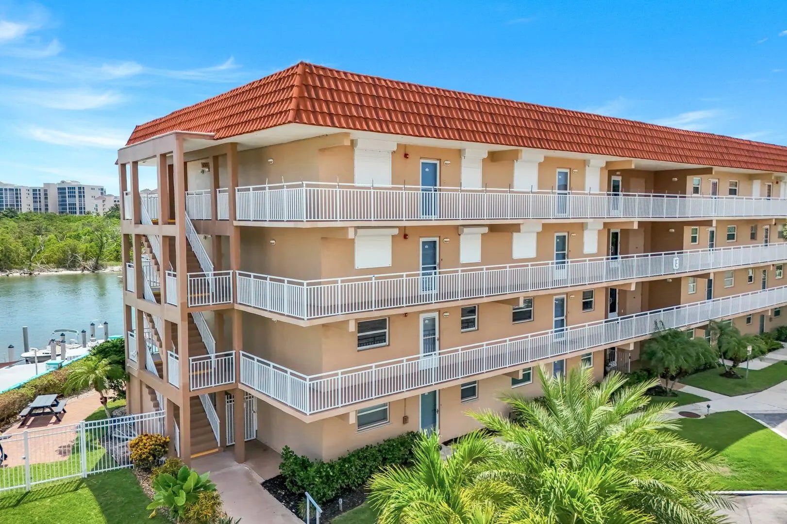 Photo of Listing #2251517