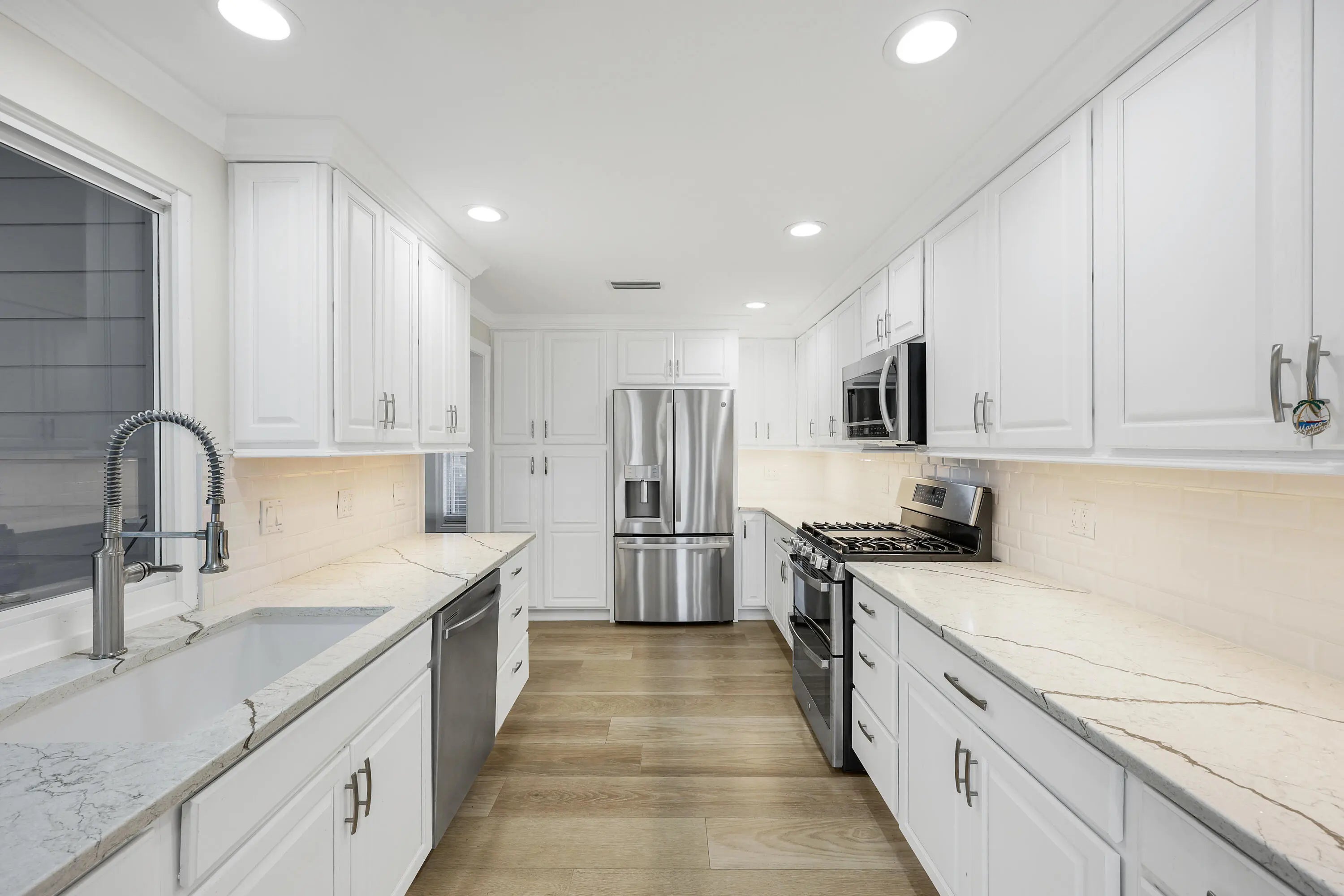 Photo of Listing #2252088