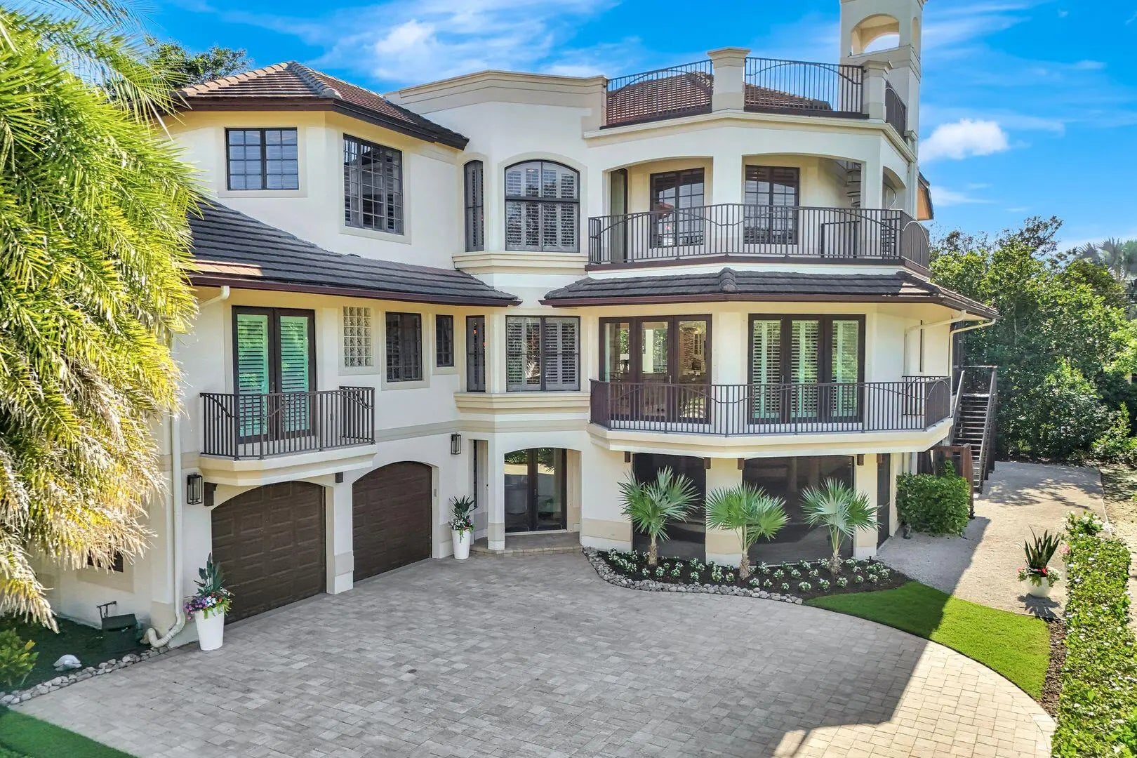 Photo of Listing #2252235