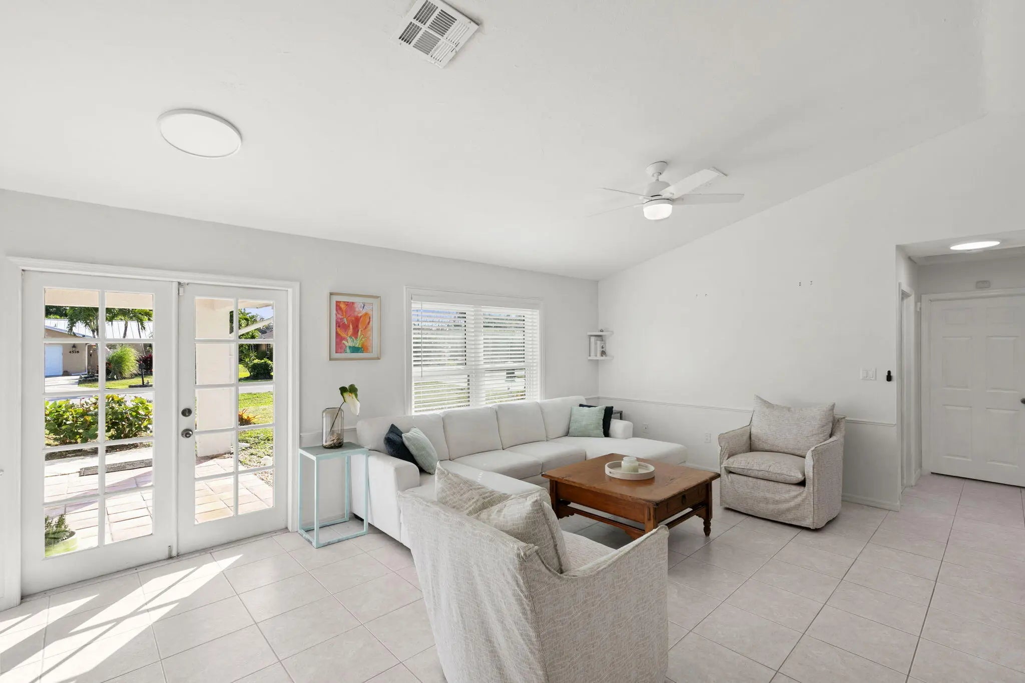 Photo of Listing #2252429