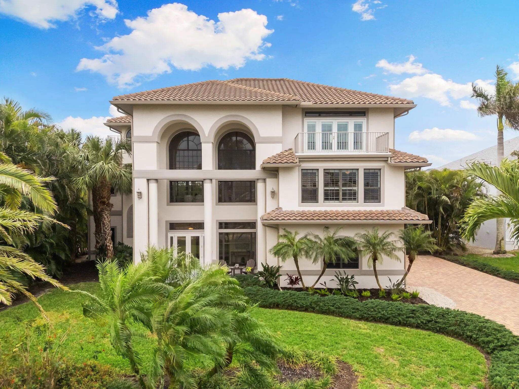 Photo of Listing #2252476