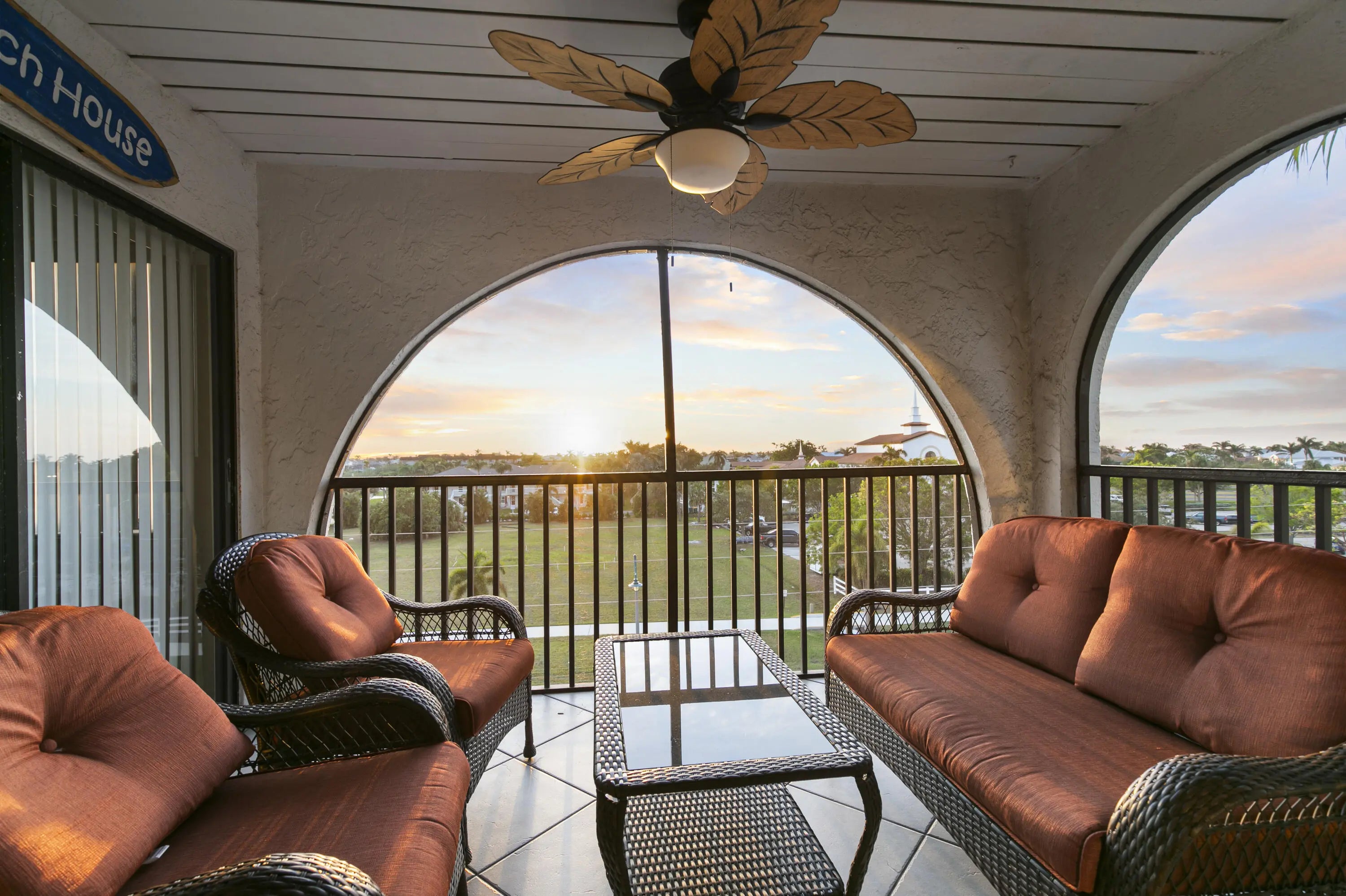 Photo of Listing #2260091