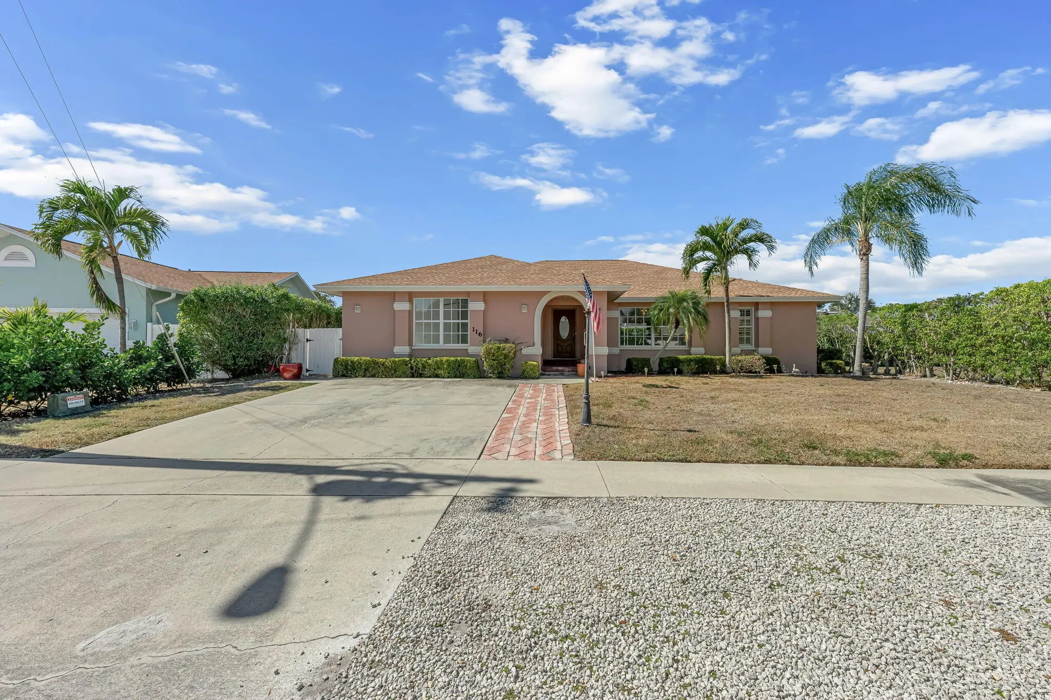 Photo of Listing #2260381