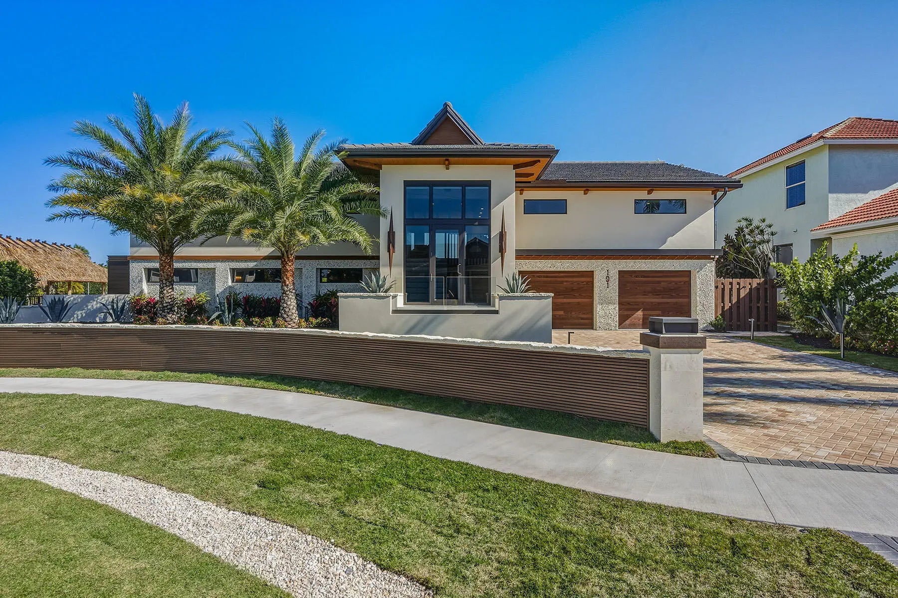 Photo of Listing #2260330