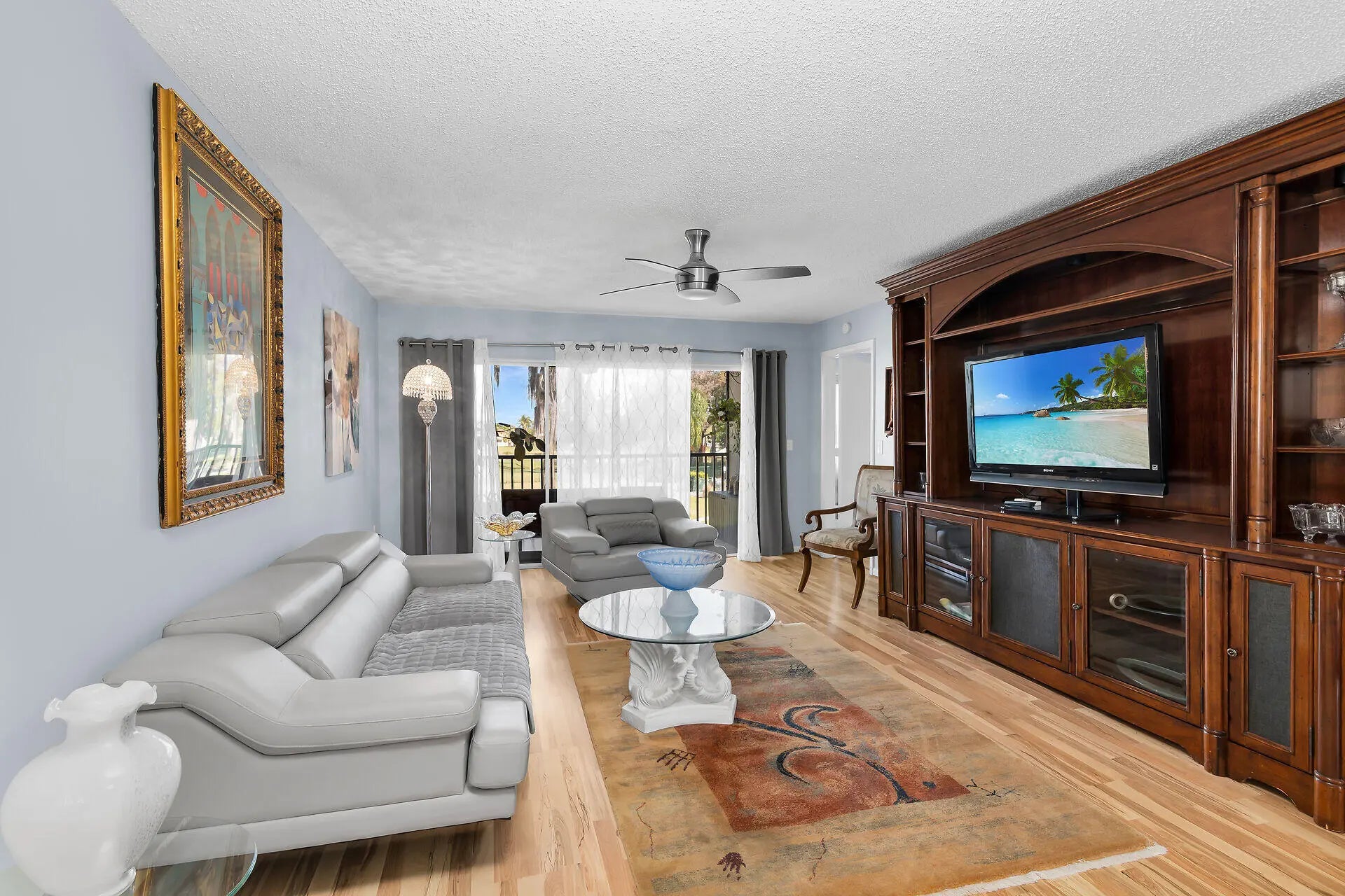 Photo of Listing #2260349