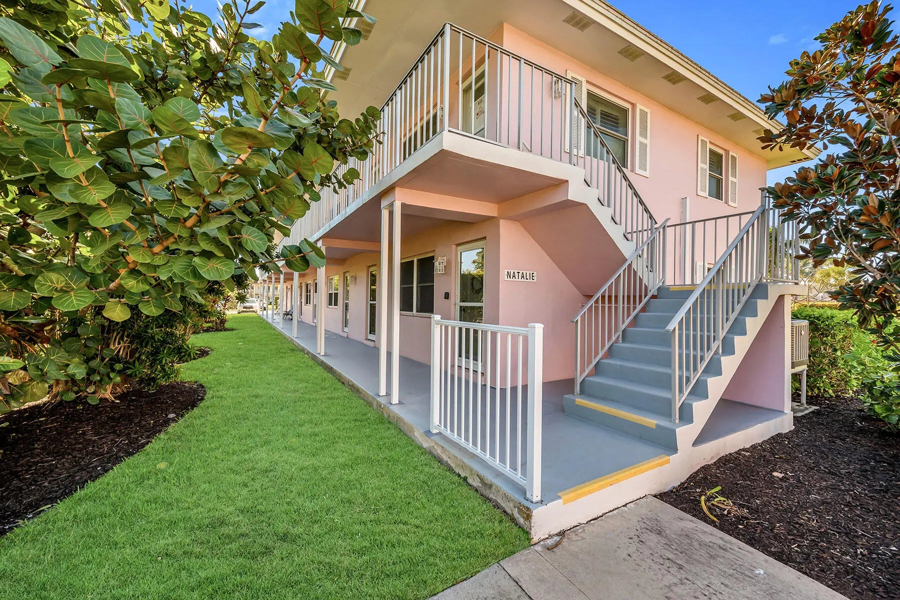 Photo of Listing #2260373