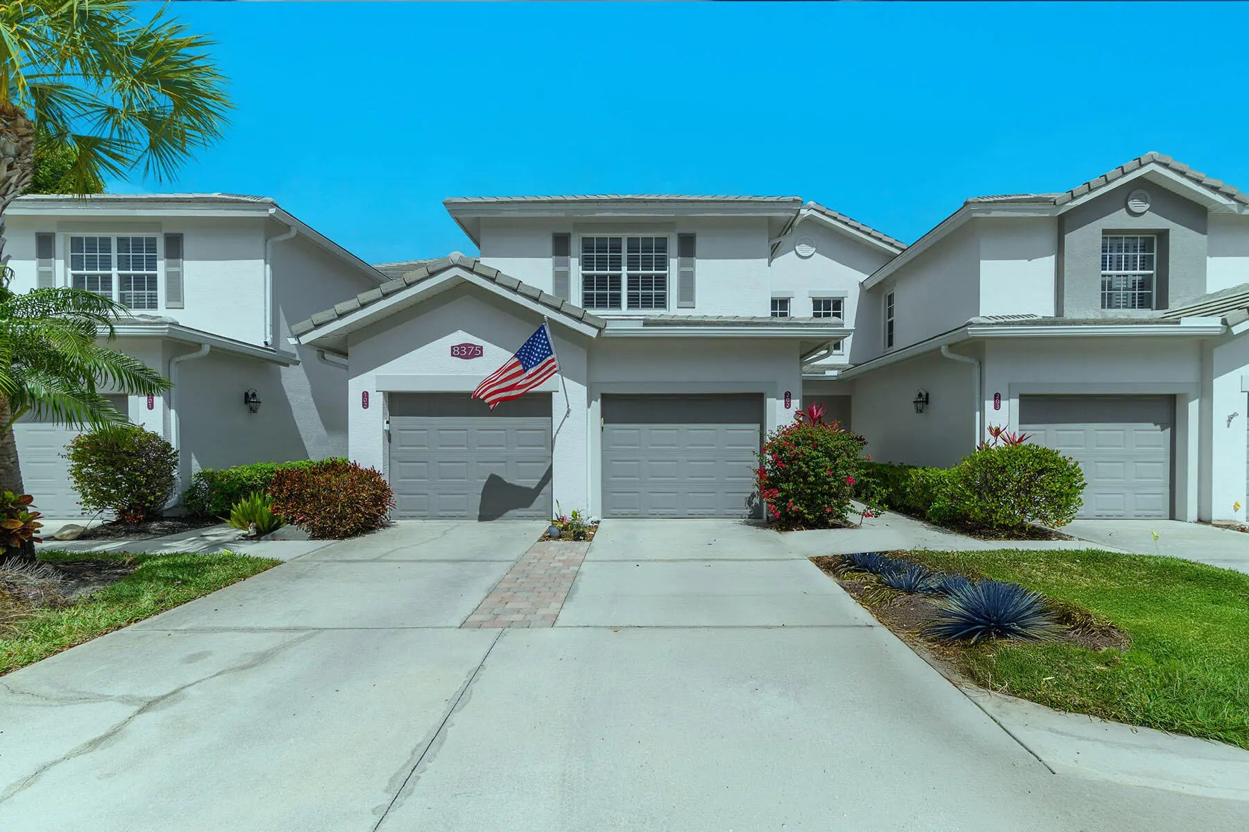 Photo of Listing #2260399