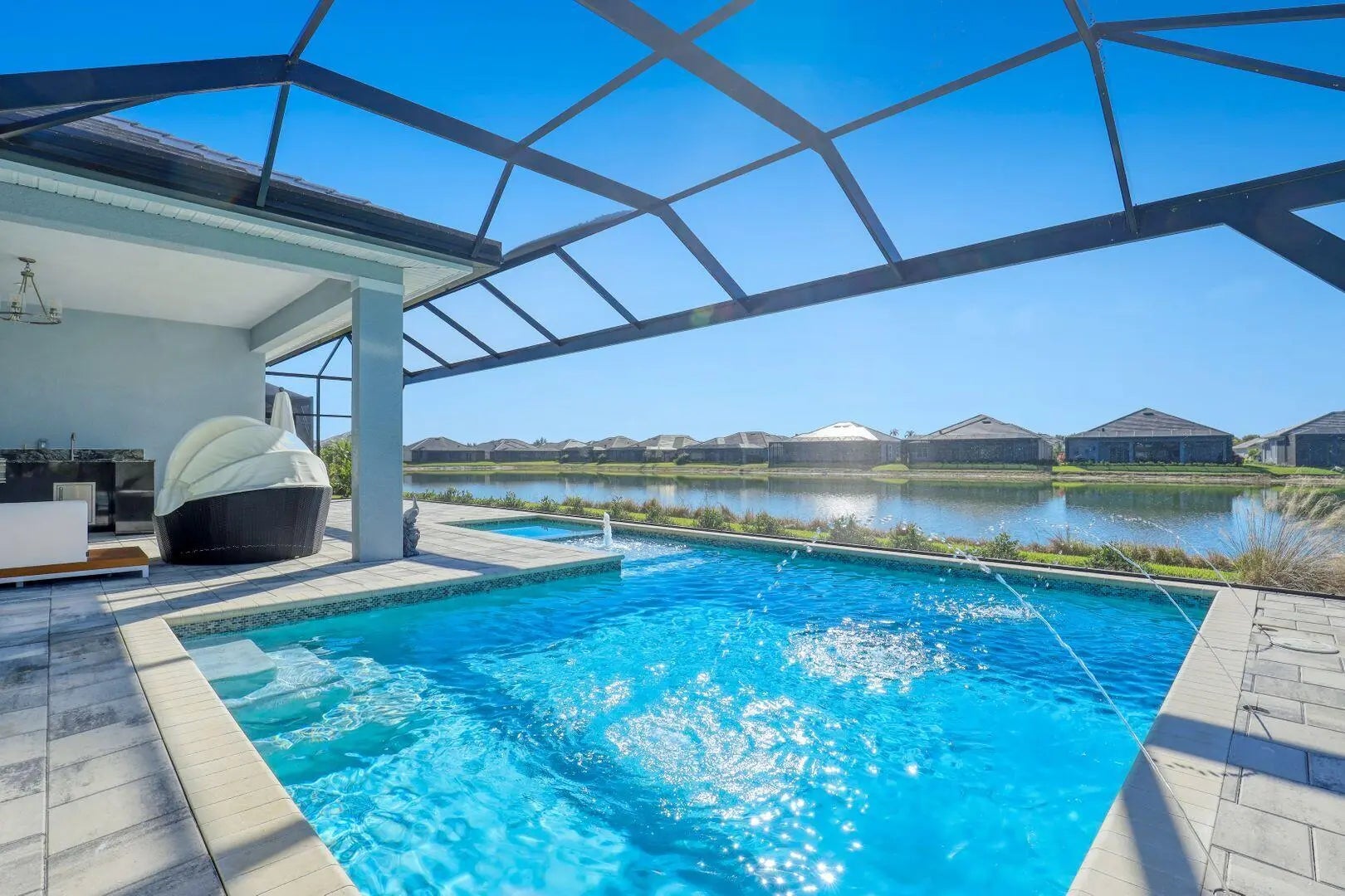 Photo of Listing #2260394