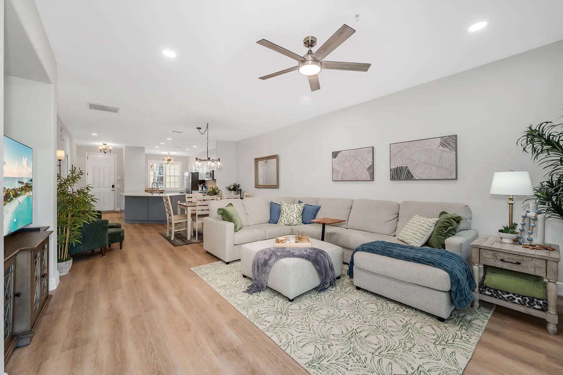 Photo of Listing #2260437