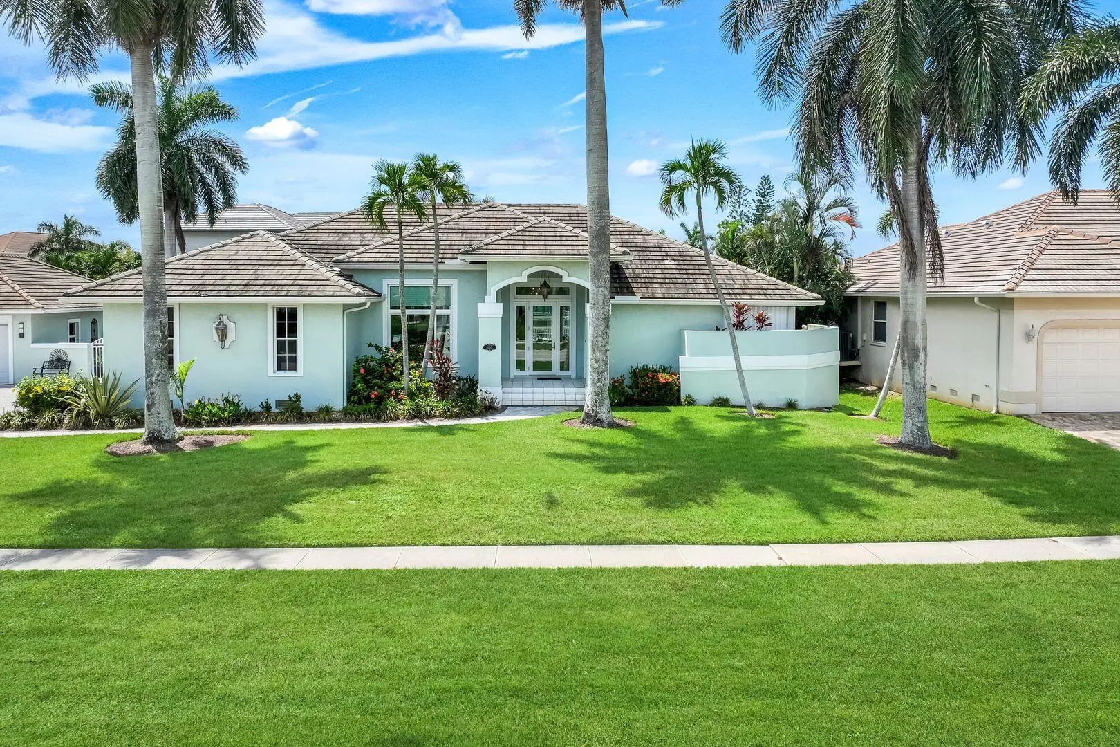 Photo of Listing #2261484